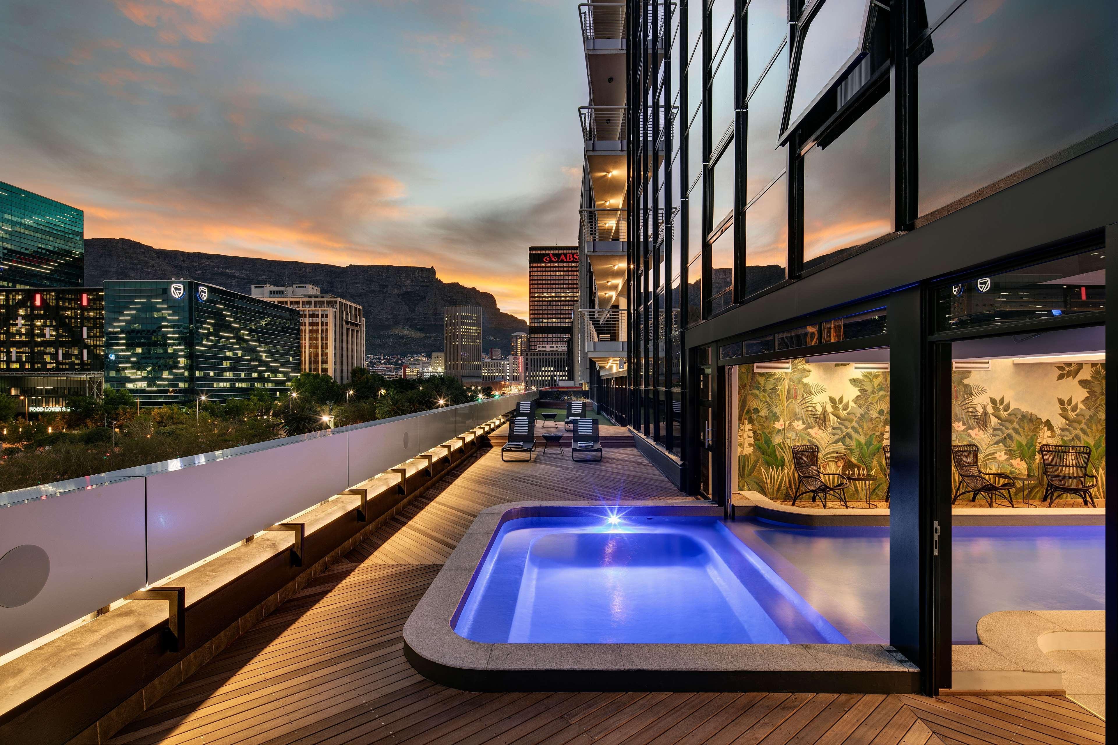 The Onyx Apartment Hotel By Newmark Cape Town Exterior photo